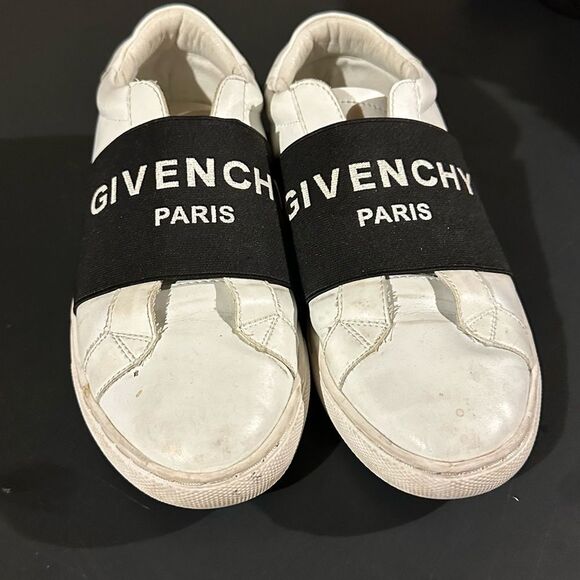 Givenchy sneakers size 7.5 women’s - Picture 1 of 2